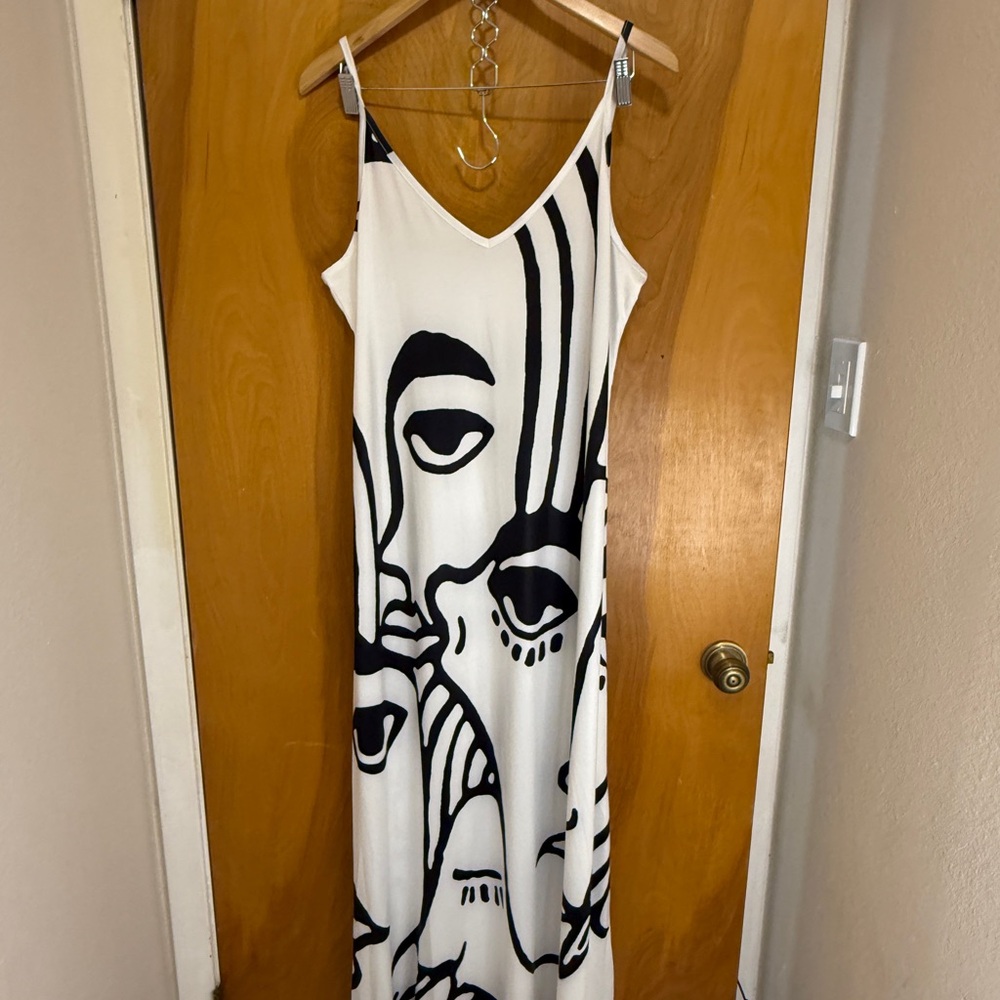 MISSLOOK Black and White Artistic Maxi Dress
